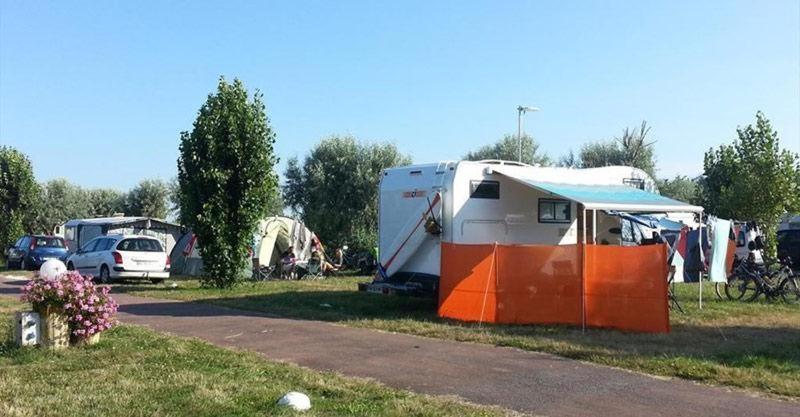 Camping Phare Ouest Saint-Denis-dʼOléron エクステリア 写真