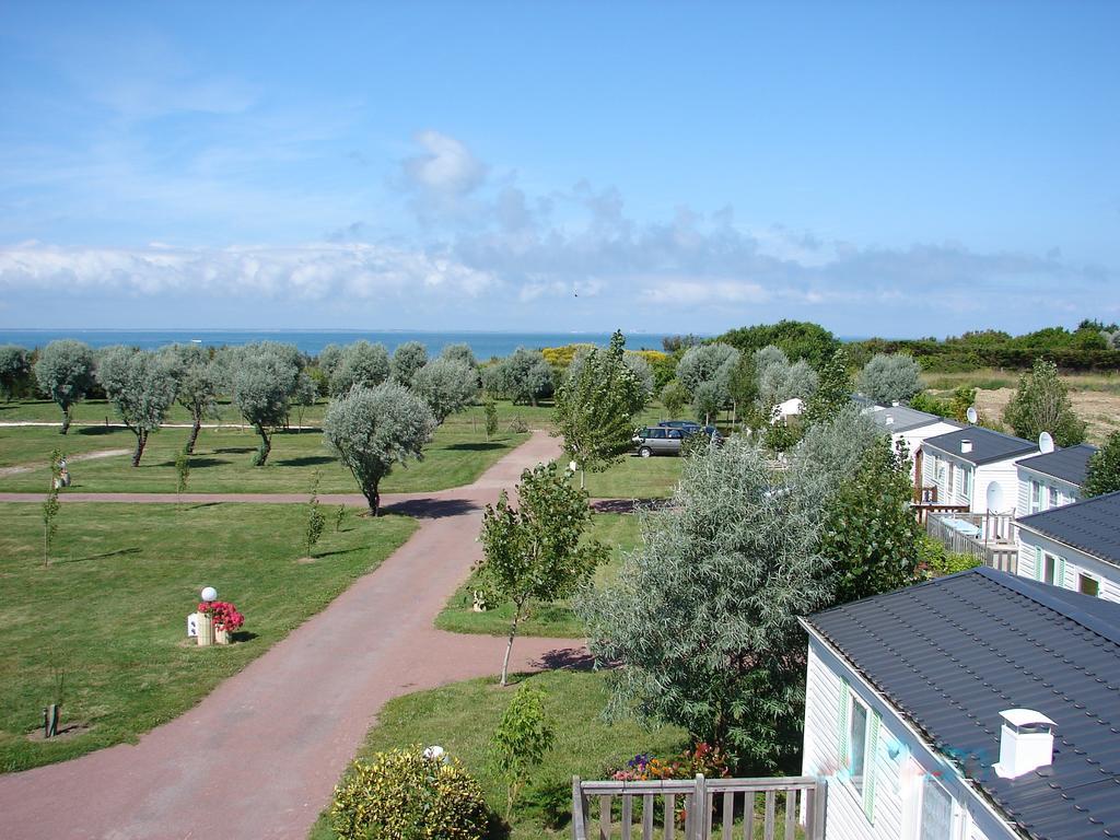 Camping Phare Ouest Saint-Denis-dʼOléron エクステリア 写真