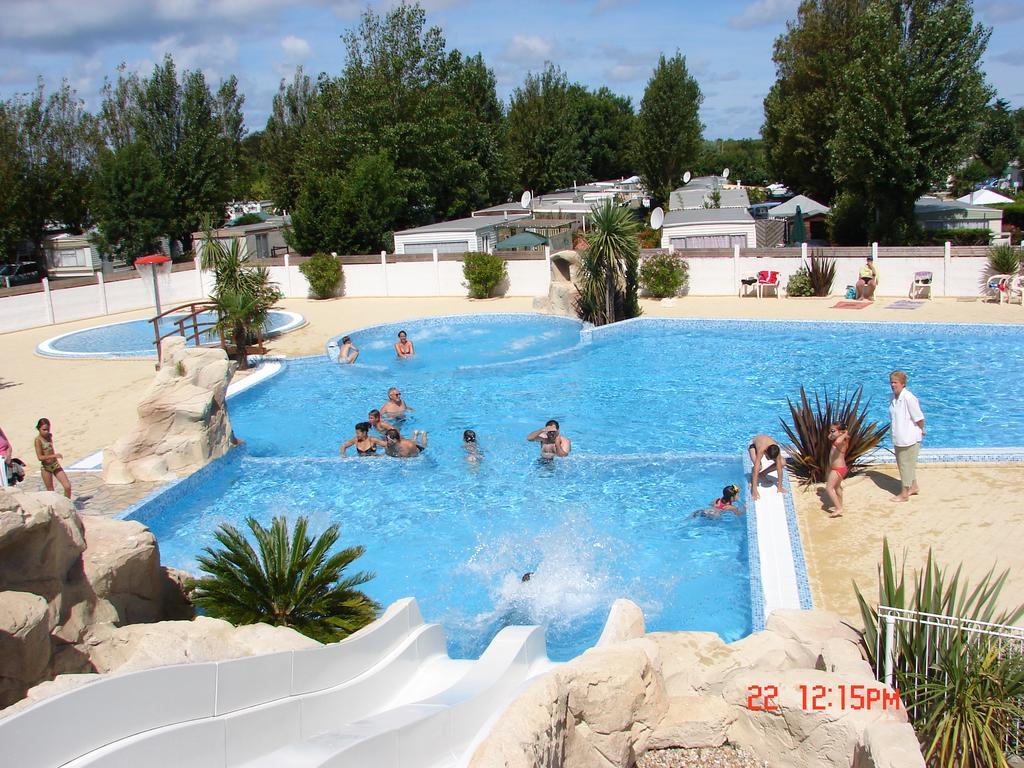 Camping Phare Ouest Saint-Denis-dʼOléron エクステリア 写真