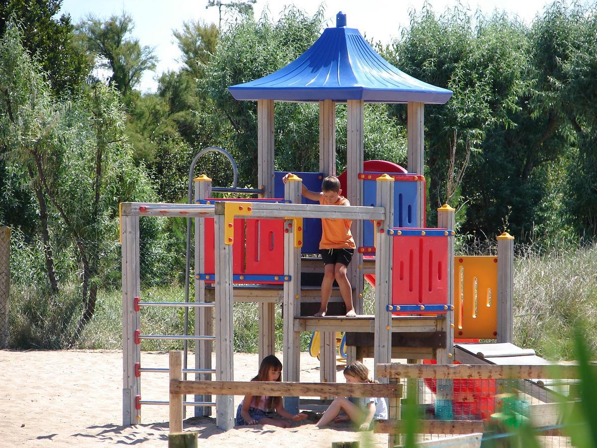 Camping Phare Ouest Saint-Denis-dʼOléron エクステリア 写真