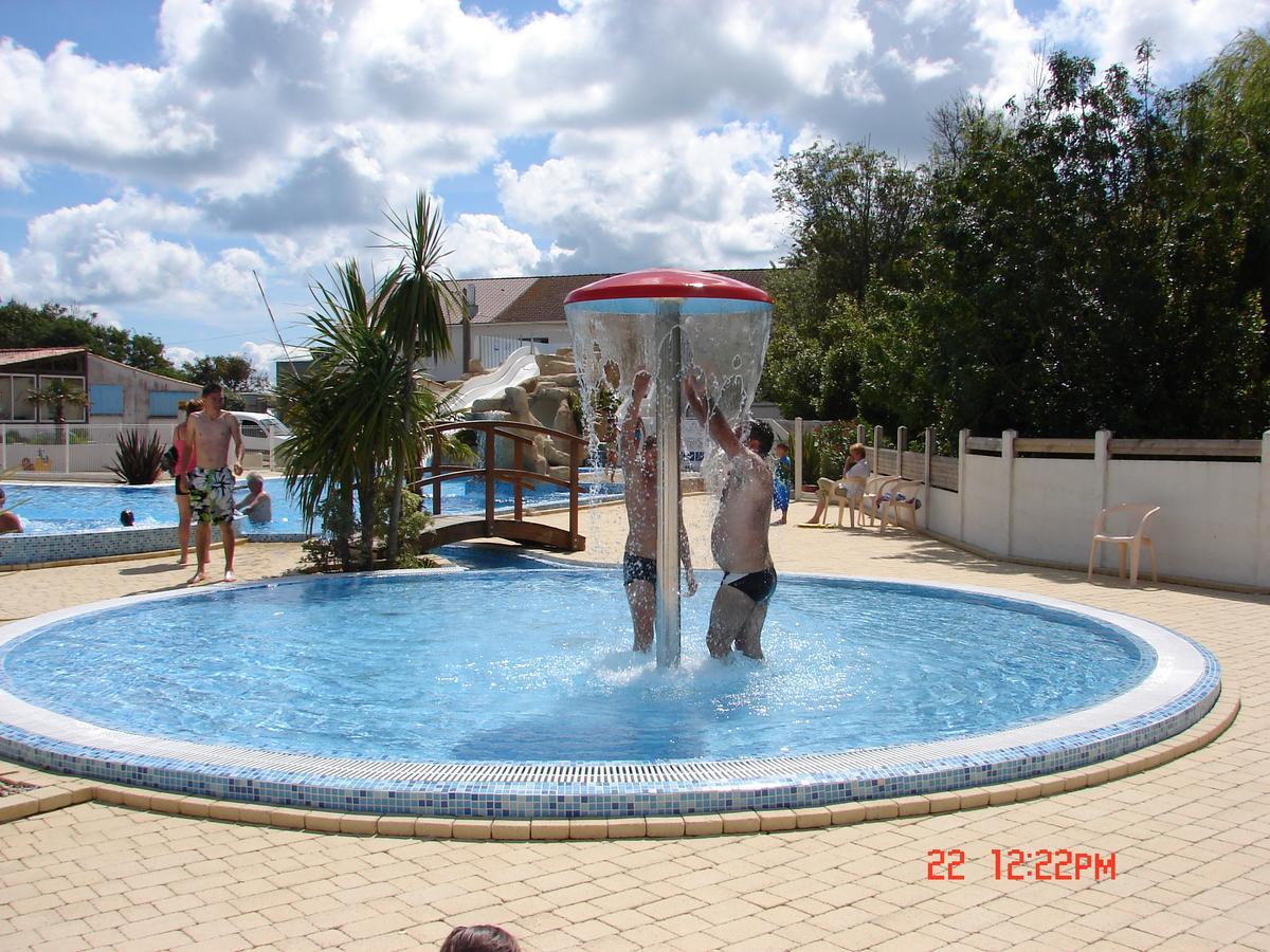 Camping Phare Ouest Saint-Denis-dʼOléron エクステリア 写真